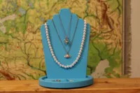 Présentoir à bijoux en forme de pierre tombale — photo 2