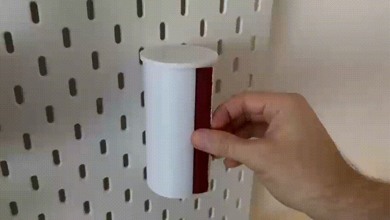 sandpaper dispenser for skadis