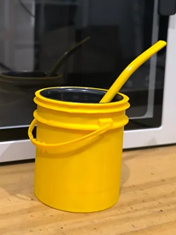 Modelo para impresión 3D: mate balde para polimero escalonado — vista de referencia 2