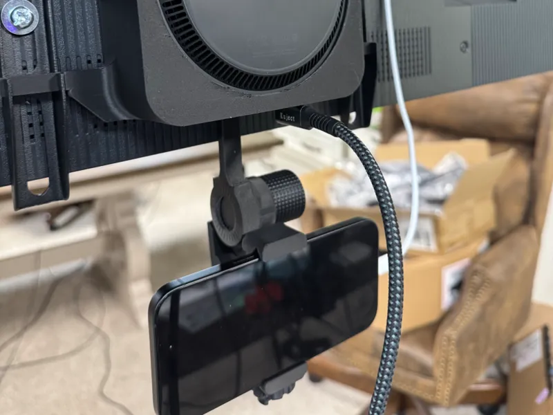 Mac mini tv mount with phone holder