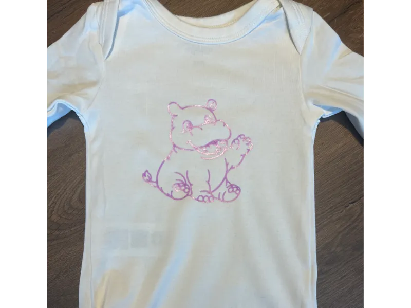Cuter kleiner Hippo T-shirtaufdruck