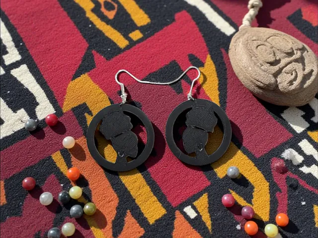 Black radiance circle earrings