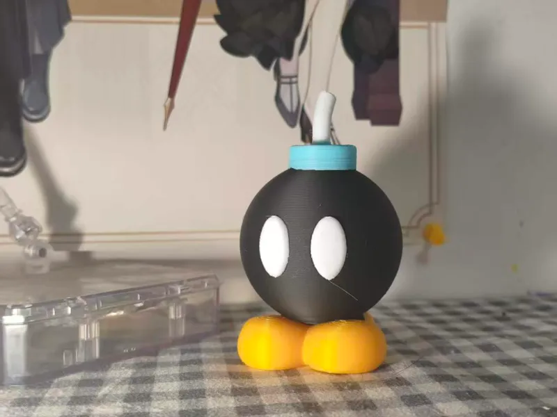 炸弹兵（Bob-omb）约10cm