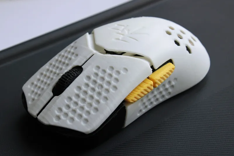 HyperX Pulsefire Saga Mouse Honeycomb design
