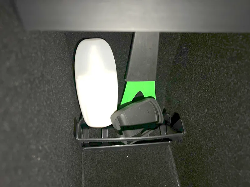 separatore per Model Y (pozzetto principale)