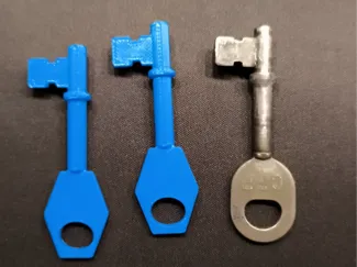 Simple key (bathroom)