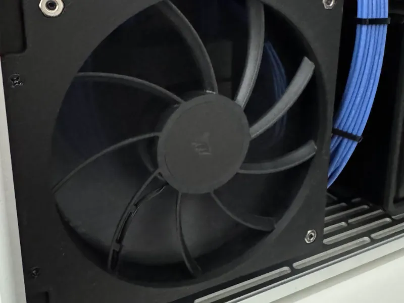 Ncase M2 140mm Fan Side Mount