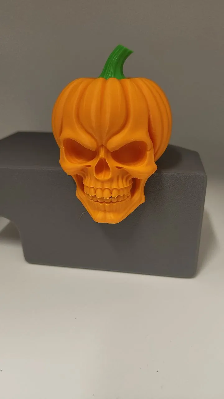 Halloween pumpkin skull by Reybrond MakerWorld: Download Free 3D Models