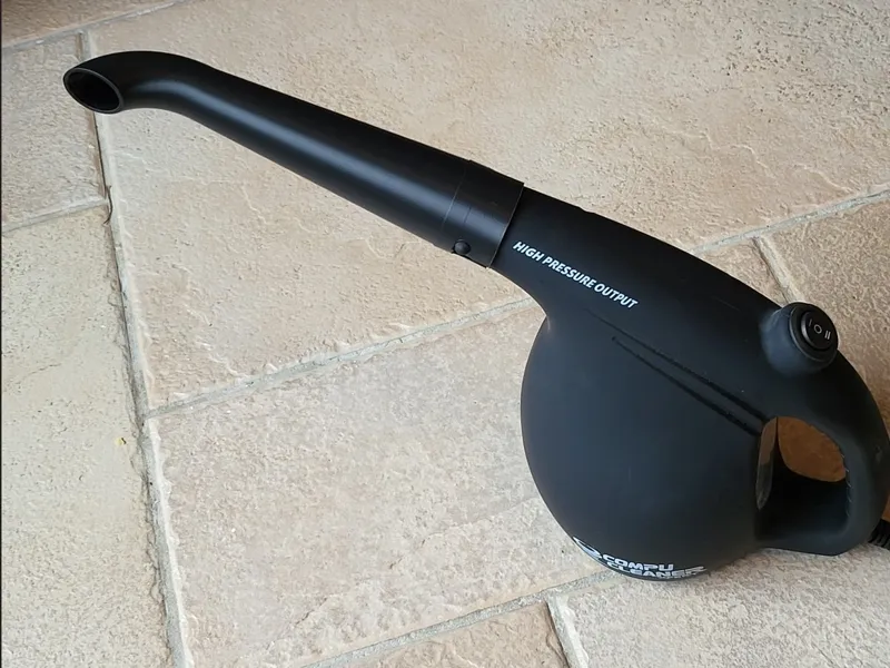 Compucleaner angled nozzle