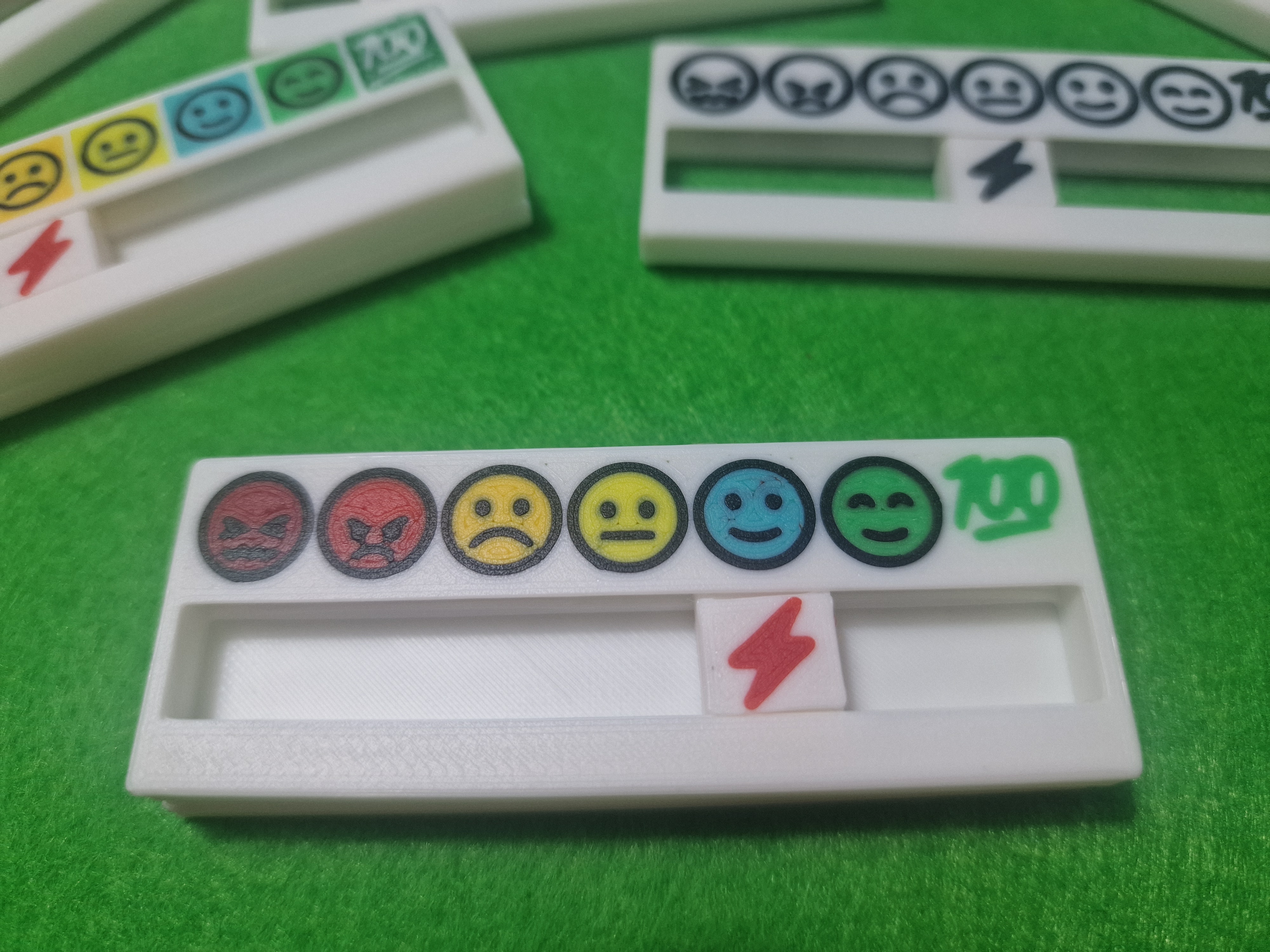 Miniatura 1 do modelo 3D Social battery