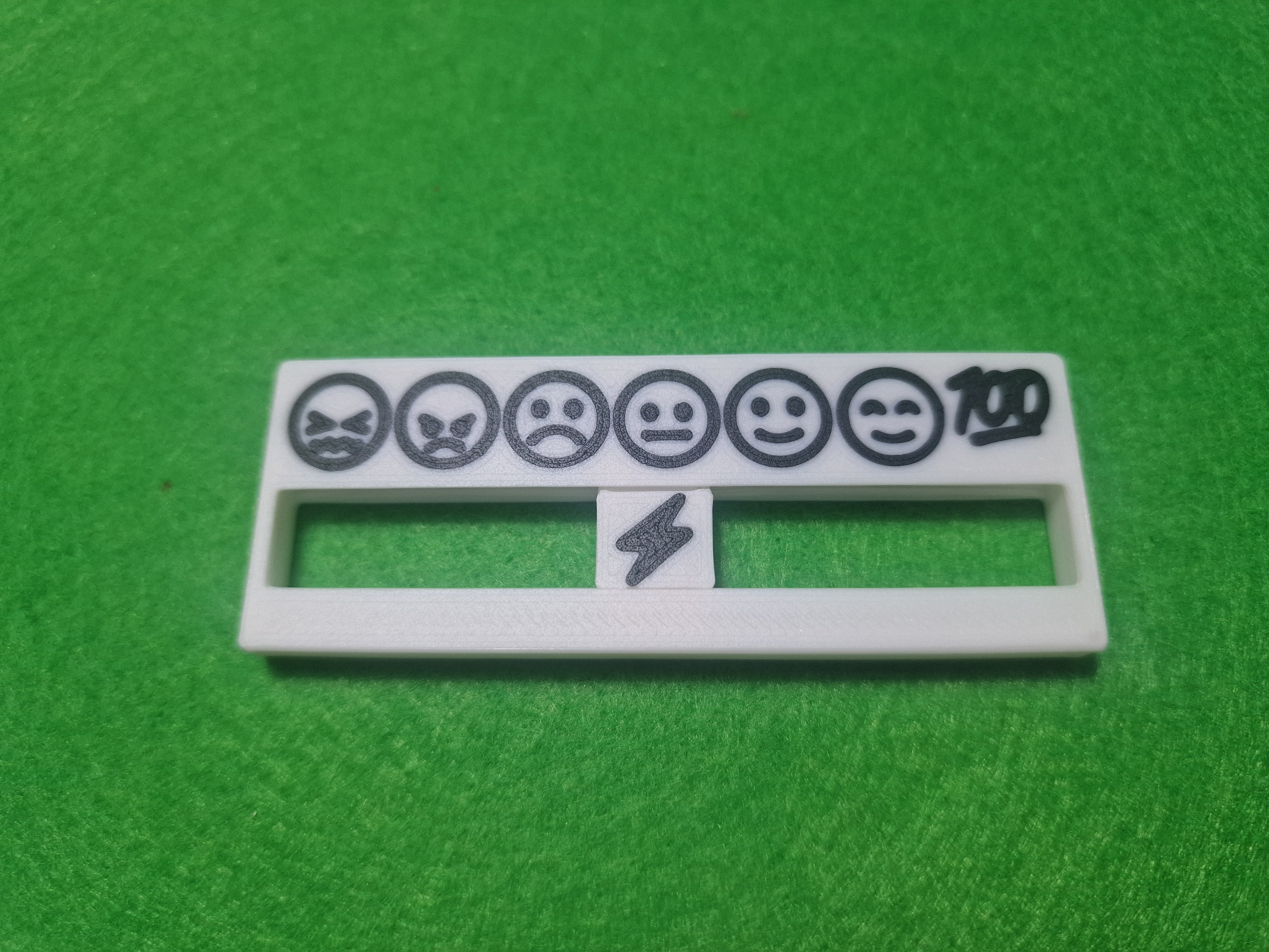 Miniatura 3 do modelo 3D Social battery