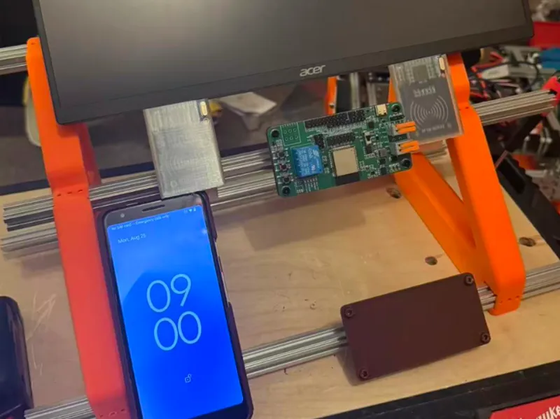 15mm Extrusion display rack