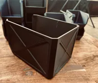 XL = 220mm x 150mm x 135mm.