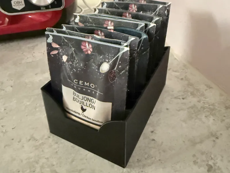 Spice Pouch Holder
