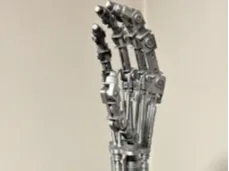 braço t-800
