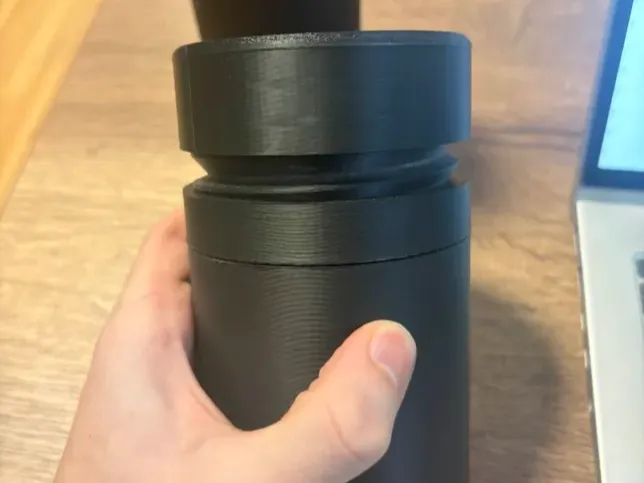 A Can ( box ) with a spinning lid 