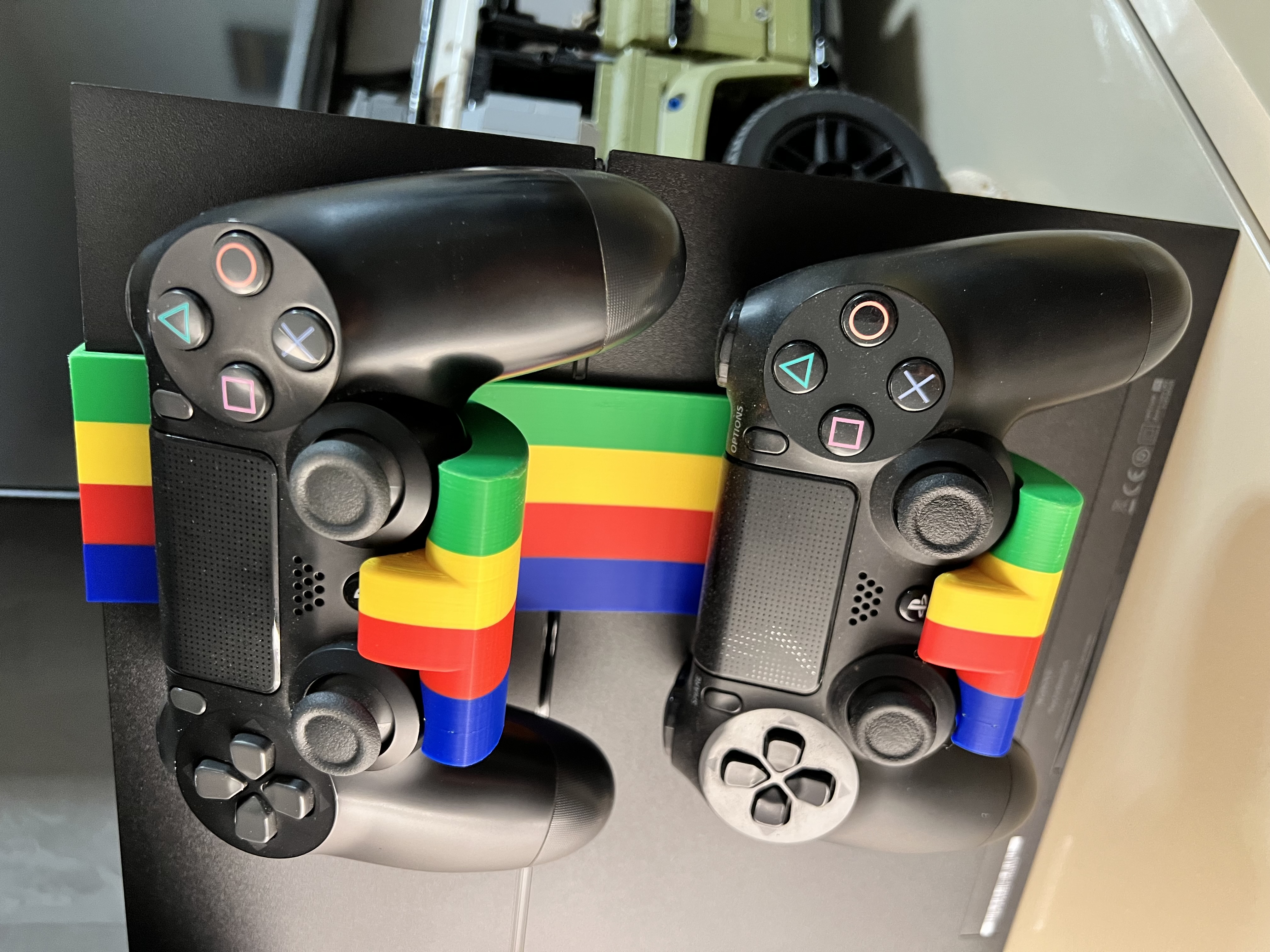Miniatura 5 do modelo 3D Double Ps4 controller stand/hanger/holder