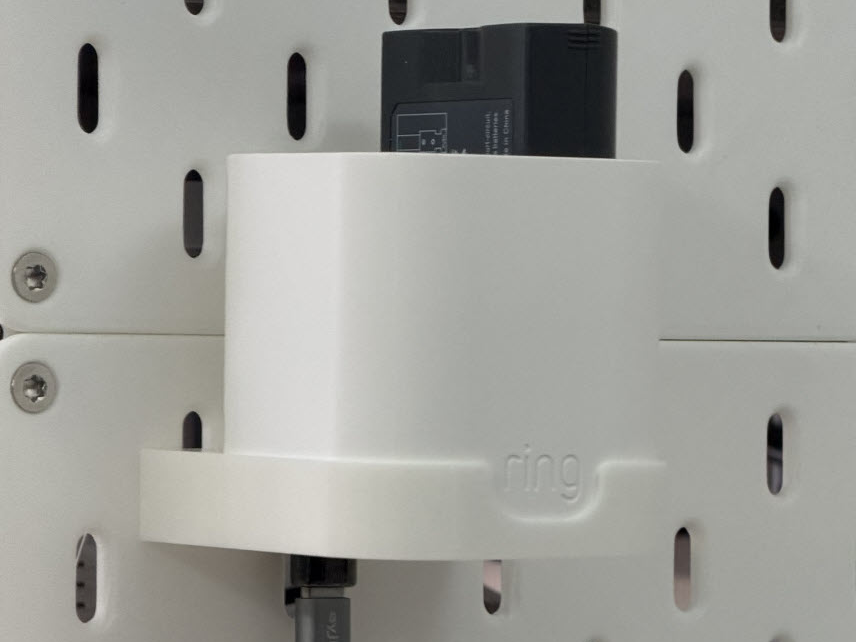 Wand / IKEA Skadis  RING Akkuladestation Halter