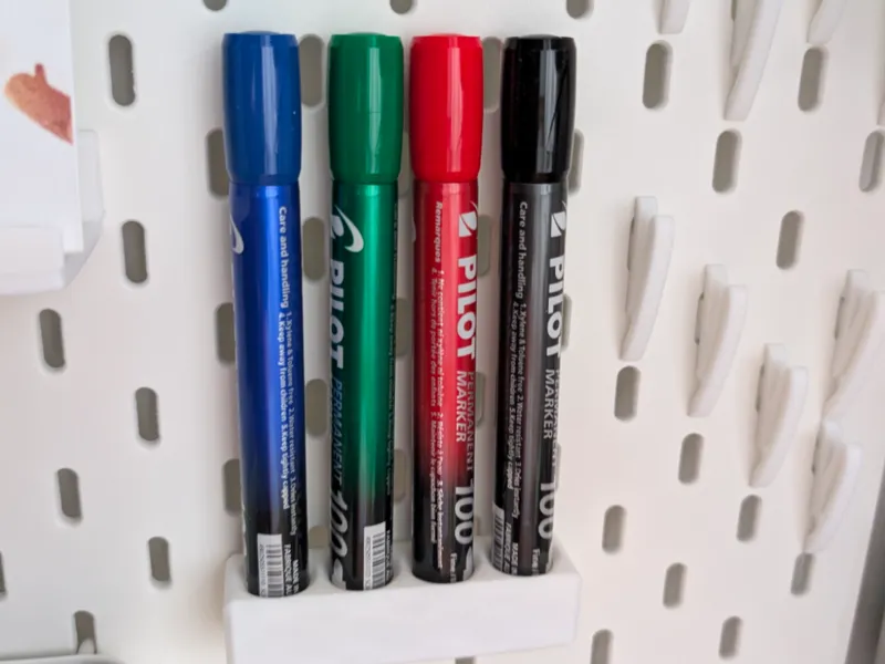 Pilot permament marker IKEA Skadis holder