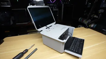 Caja o estuche: Portable Offline Internet - 3U Homelab In A Case — vista de referencia 4