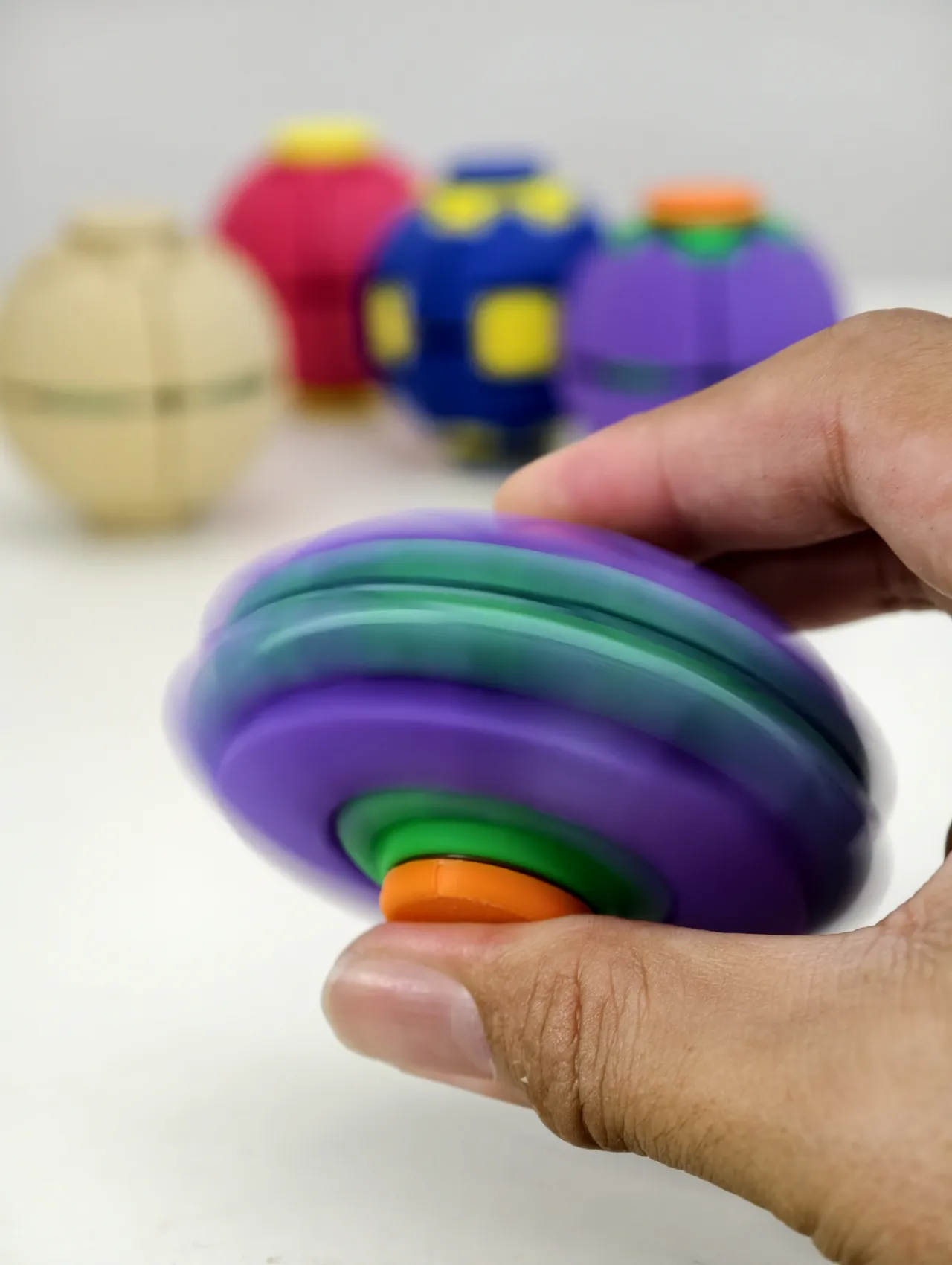 HelixCore – Press-to-Spin Squishy Ball view 4