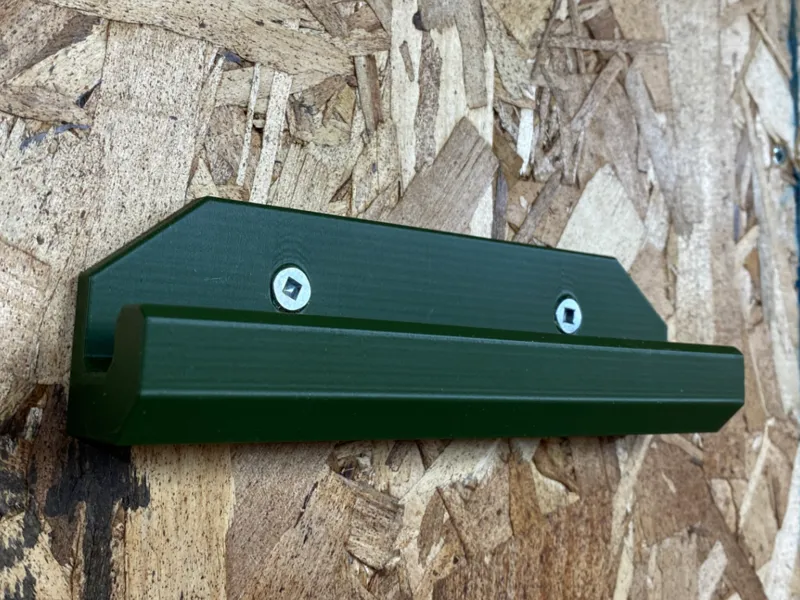 Step ladder wall bracket