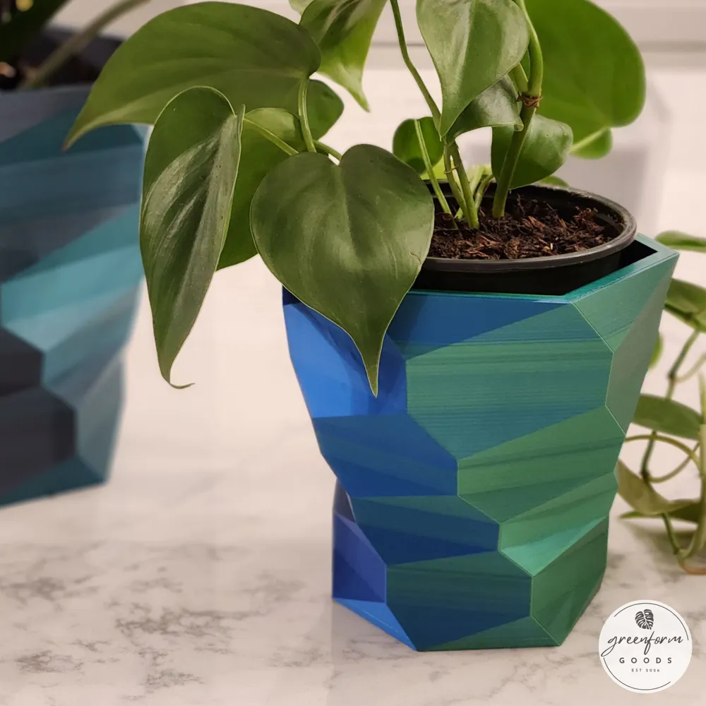 Low-Poly Twisting Planter - Free 3D Print Model - MakerWorld