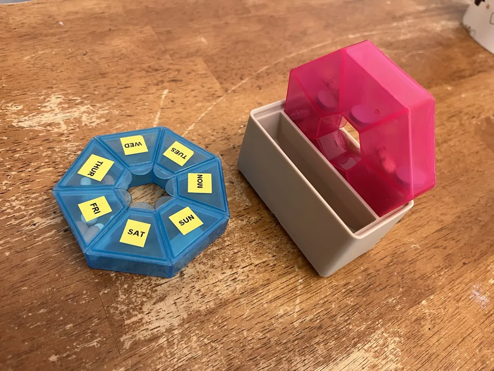 Gridfinity Heptagon Pillbox Holder by msfooteMakerWorld: Download Free ...