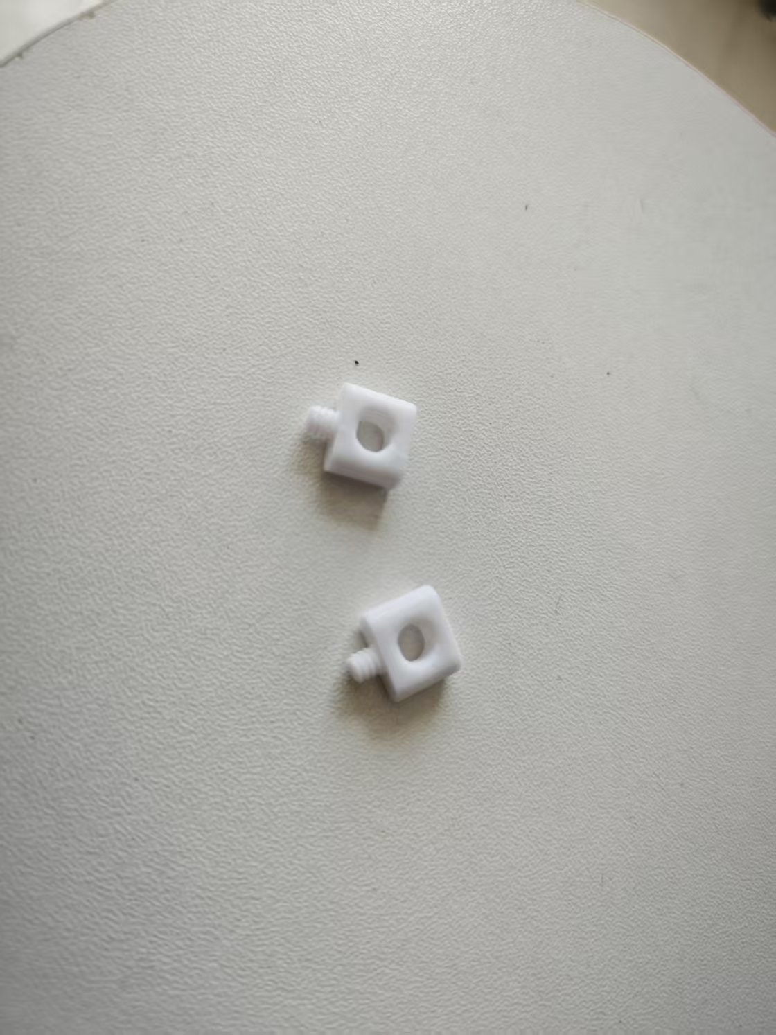 Miniatura 3 do modelo 3D DJ遥控器 挂绳螺丝