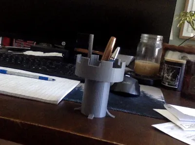 castle pen holder