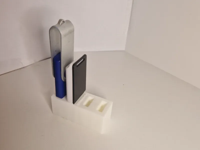 USB-Stick Halter v2 (4 slots)