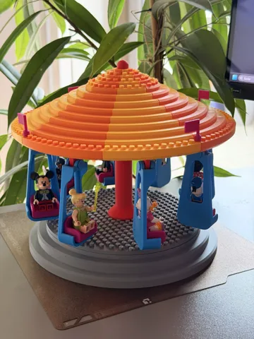 Figura decorativa: Motorized Brick-Carousel | Chain Carousel — vista de referencia 2