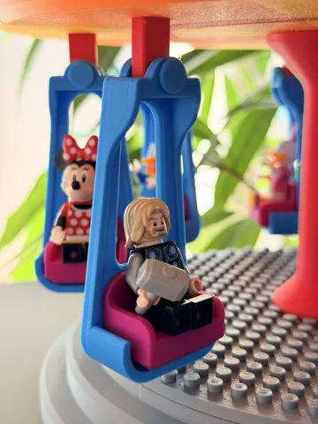 Figura decorativa: Motorized Brick-Carousel | Chain Carousel — vista de referencia 5