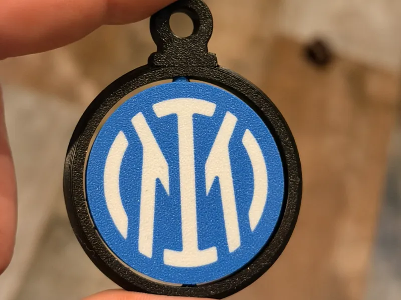 rotating keychain inspired by Inter Milan