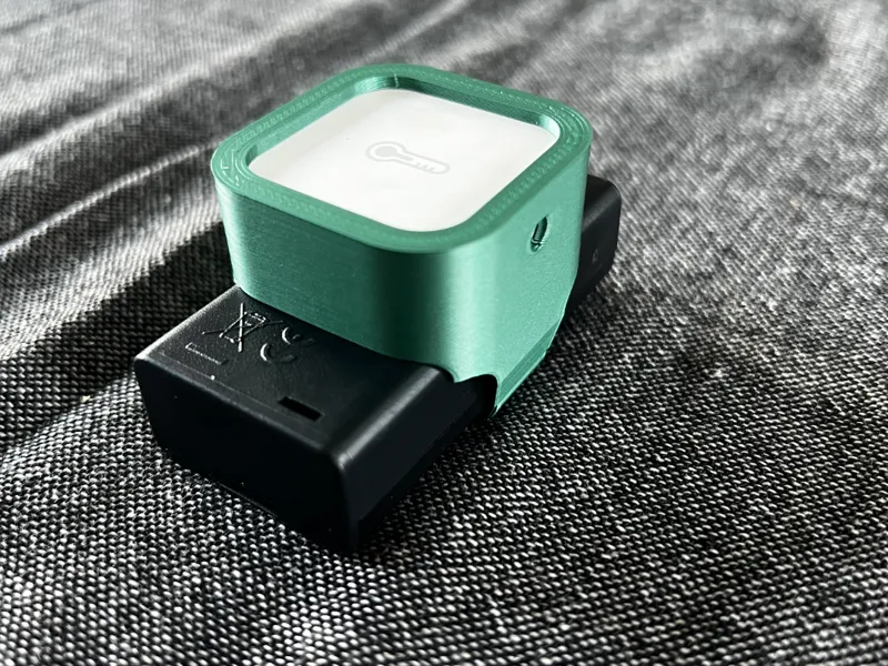 Simple Aqara Temperature Sensor AA Battery Adapter