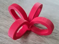 Boîte cadeau avec nœud décoratif — photo 2