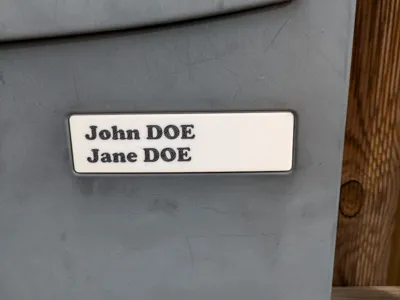 Customizable Rentz mailbox name plate