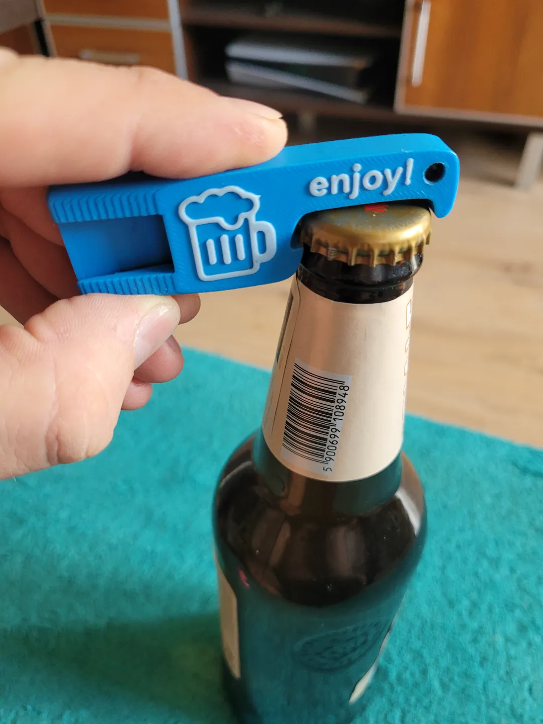 2-in-1 Bottle and Can Opener Keychain Gadget view 4