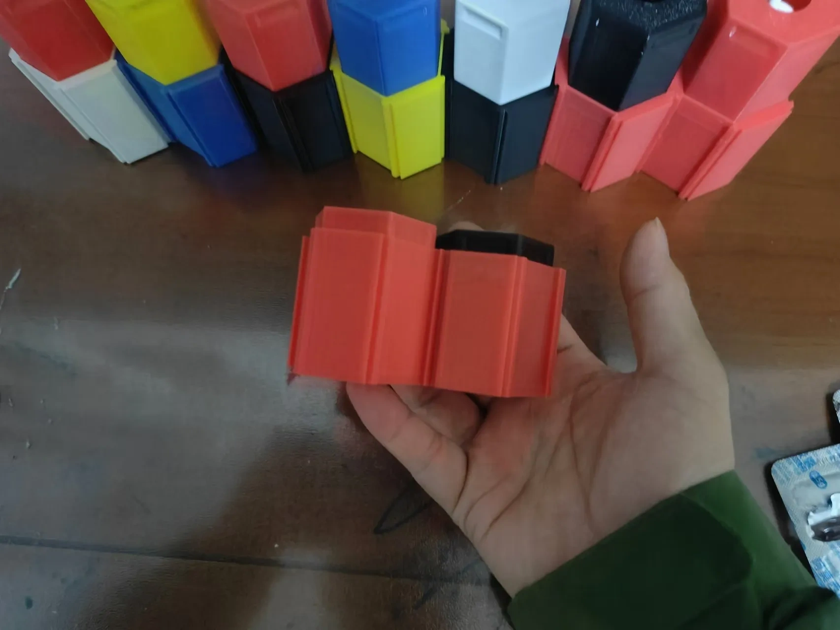 Miniatura 2 do modelo 3D 收纳盒-蜂窝-自由拼接-旅行必带