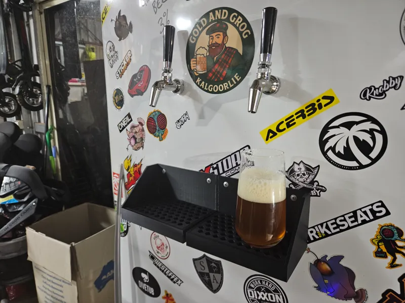 Beer drip tray face mount