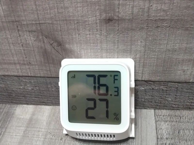 X-Sense STH0A - Temp & Humidity Sensor Wall Mount