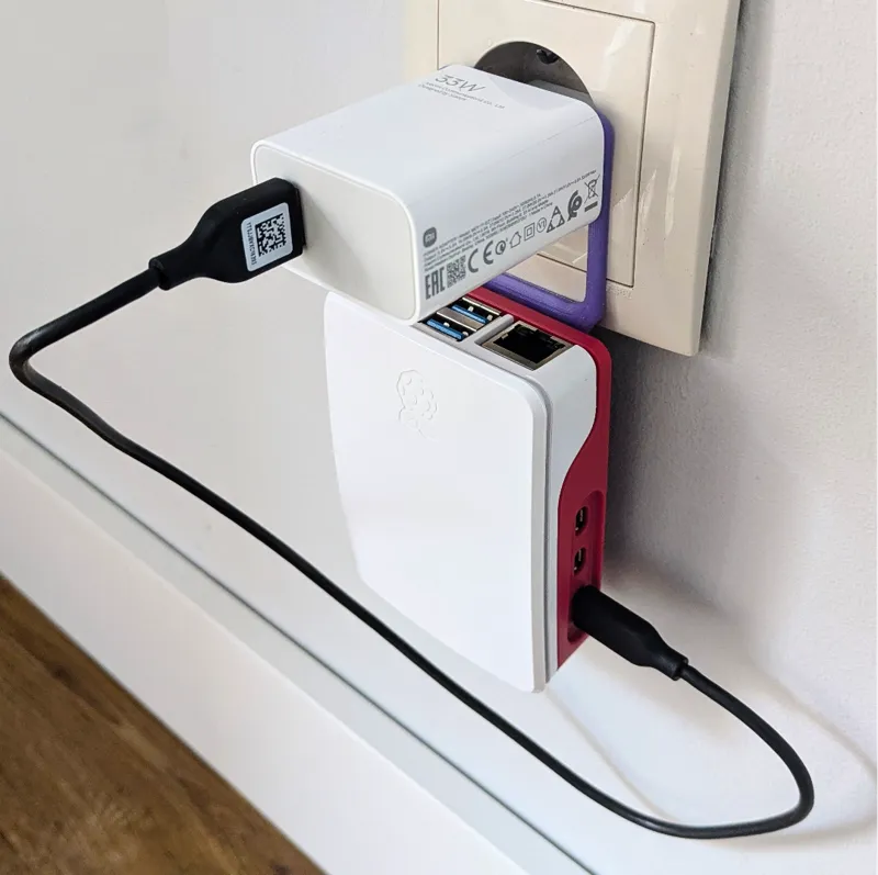 Minimalistic Lightweight Raspberry Pi 5 Case Mount