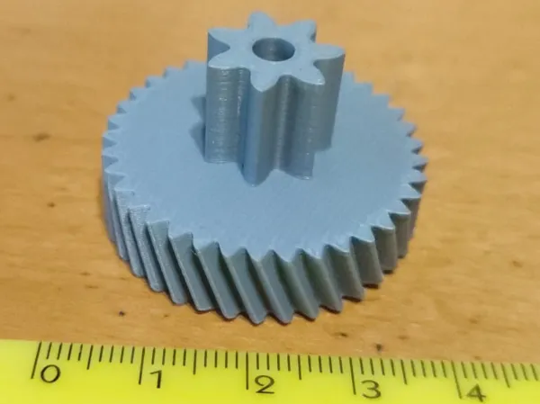 Engrenage hélicoïdal pour destructeur de documents