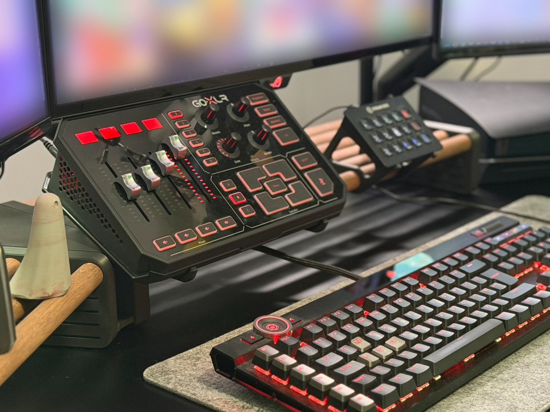 GoXLR and Stream Deck 22mm (7/8-inch) Dowel Mount