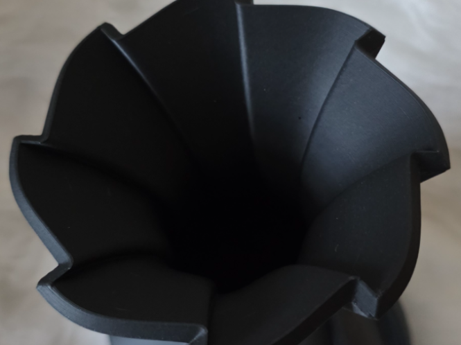 8 fach gedrehte Vase