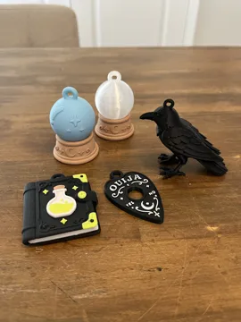Letrero o emblema decorativo: Spirit Board Planchette, Halloween Garland — vista de referencia 4