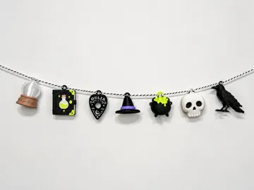 Letrero o emblema decorativo: Spirit Board Planchette, Halloween Garland — vista de referencia 3
