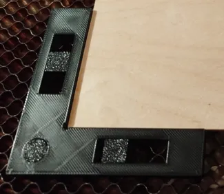 Equerre et clips de maintien pour ortur Master 2