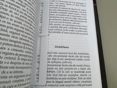 Minimalist Tracker Bookmark with Sliding Pointer