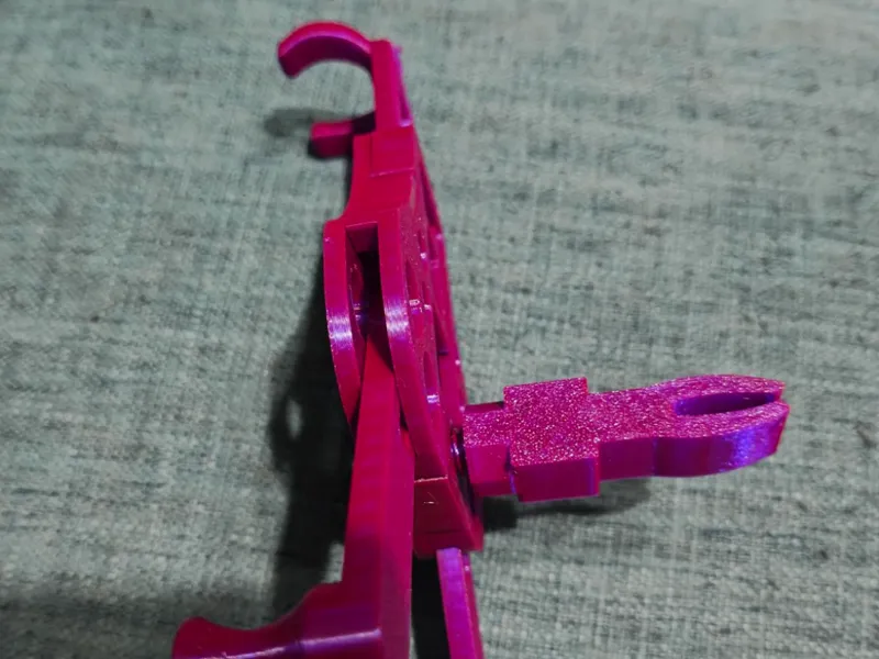 TORNILLO Y TUERCA CON CLIP